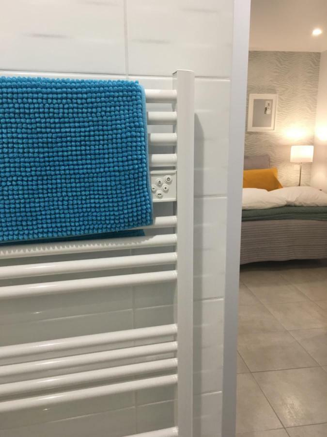 Maxime 4 Pieces Apartment